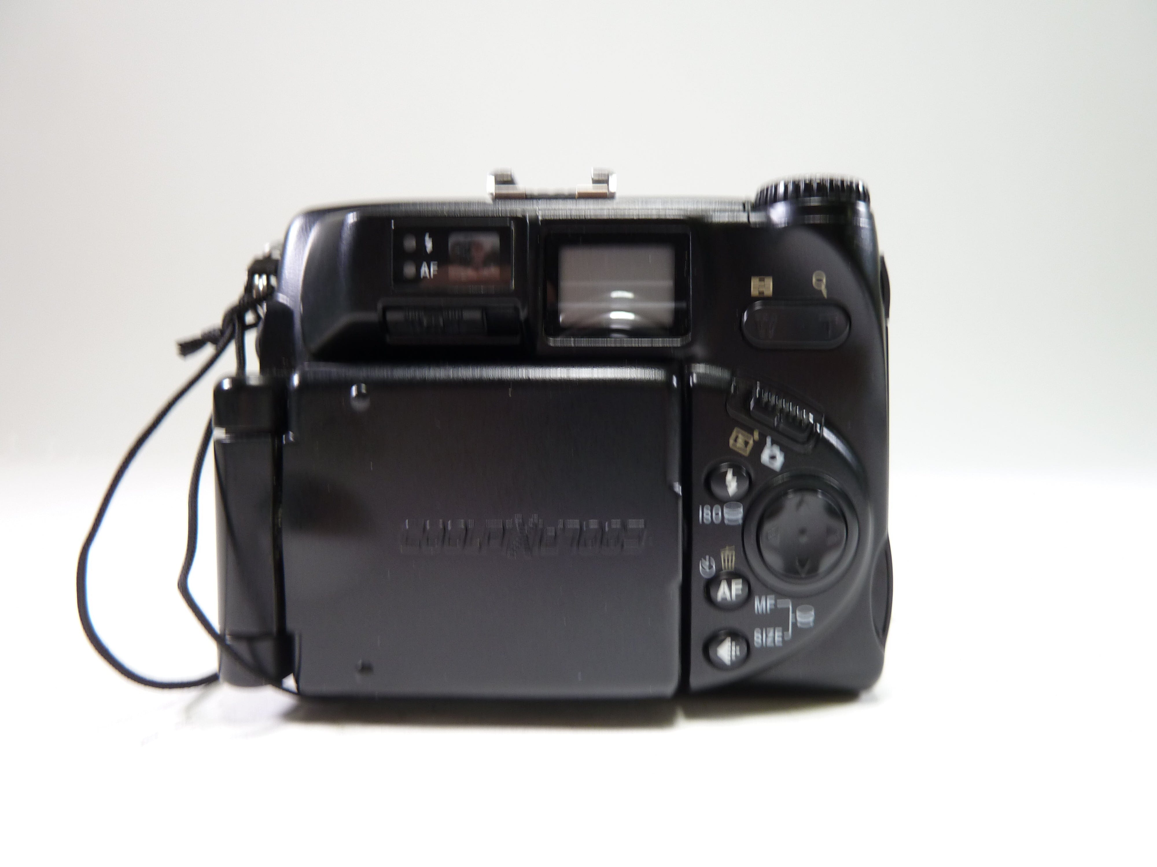 Nikon Coolpix 5000 – Camera Exchange