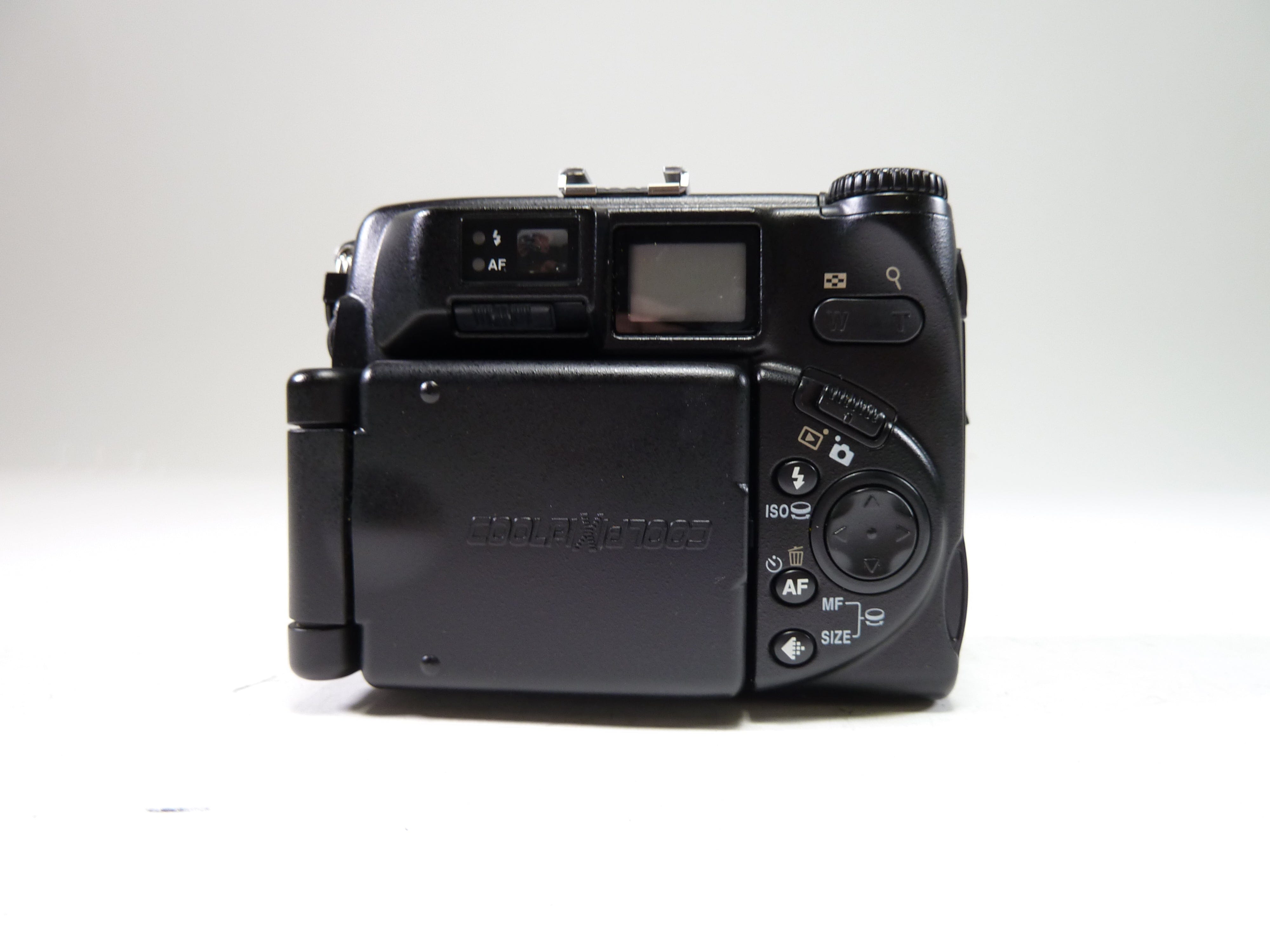 Nikon Coolpix 5000 – Camera Exchange