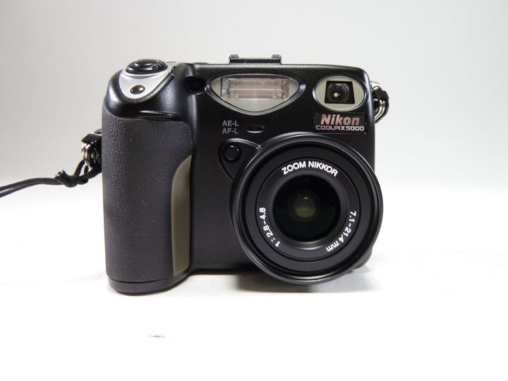 Nikon Coolpix 5000 – Camera Exchange