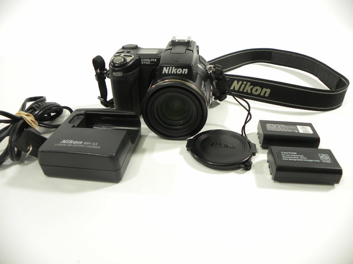 Nikon Coolpix 5700 5.0mp Digital Camera Digital Cameras - Digital Point and Shoot Cameras Nikon 3138783