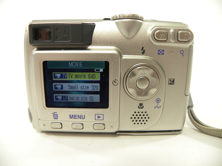 Nikon Coolpix E4200 4.0mp Digital Camera Digital Cameras - Digital Point and Shoot Cameras Nikon 3513905