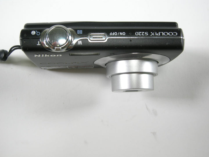 Nikon Coolpix S220 10mp Digital camera (Black) Digital Cameras - Digital Point and Shoot Cameras Nikon 04300241