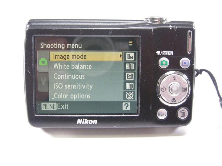 Nikon Coolpix S220 10mp Digital camera (Black) Digital Cameras - Digital Point and Shoot Cameras Nikon 04300241