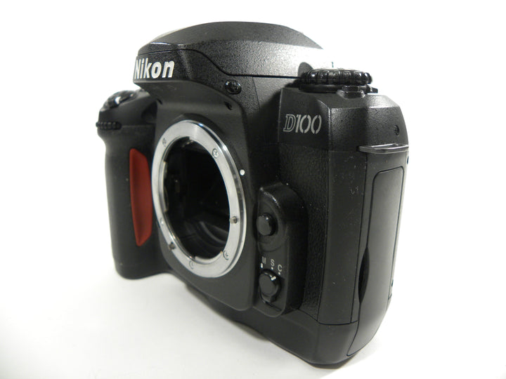 Nikon D100 6.1mp Digital SLR Body Only Shutter Ct. N/A Digital Cameras - Digital SLR Cameras Nikon 2082377