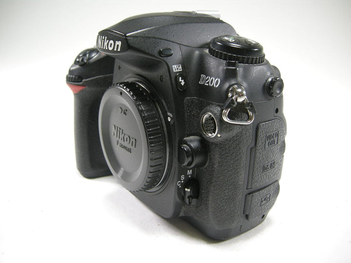 Nikon D200 10.2mp Digital SLR Body Only Shutter Ct. 30,455 Digital Cameras - Digital SLR Cameras Nikon 3191796