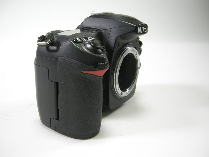 Nikon D200 10.2mp Digital SLR Body only Shutter Ct. 9,211 Digital Cameras - Digital SLR Cameras Nikon 3134641