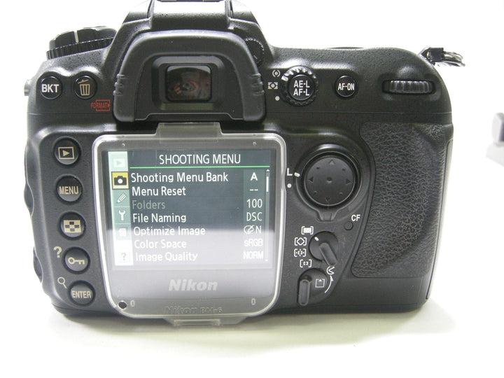 Nikon D200 10.2mp Digital SLR Body only Shutter Ct. 9,211 Digital Cameras - Digital SLR Cameras Nikon 3134641