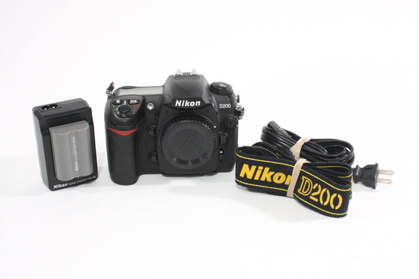 Nikon D200 Body Only - Shutter Count 932 Digital Cameras - Digital SLR Cameras Nikon 3153771