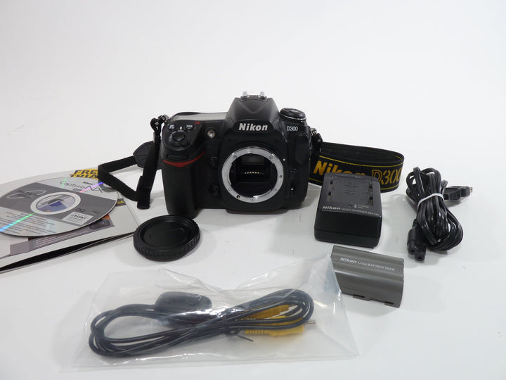 Nikon D300 12.3mp Digital SLR Body Only Shutter Ct. 17,664 Digital Cameras - Digital SLR Cameras Nikon 3137956