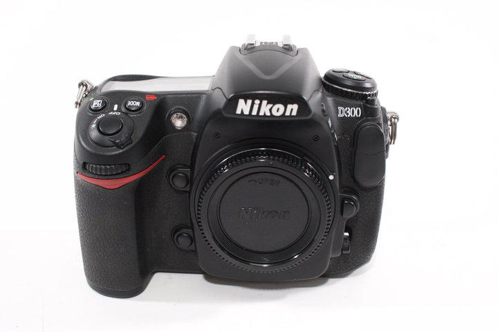 Nikon D300 Body Shutter Count 3152 Digital Cameras - Digital SLR Cameras Nikon 3144518