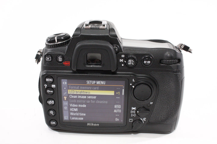 Nikon D300 Body w/Grip Shutter Count 5817 AS-IS Digital Cameras - Digital SLR Cameras Nikon 3141260