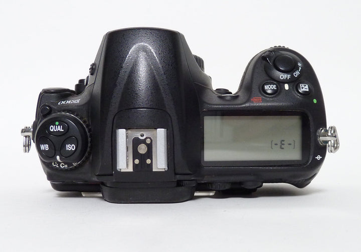 Nikon D300 with 18-135mm Lens  - Shutter Count 78113 Digital Cameras - Digital SLR Cameras Nikon US2754165