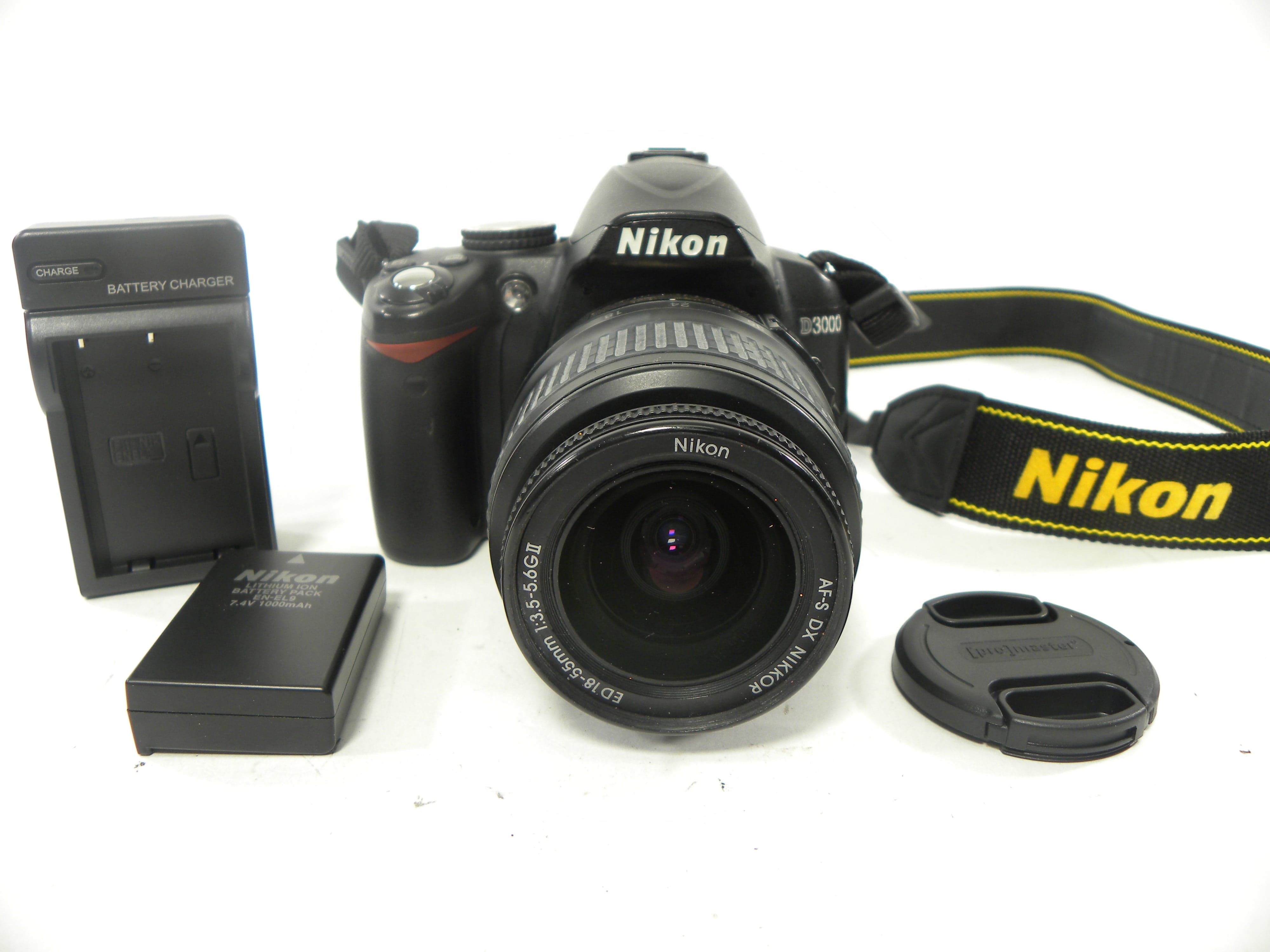 Nikon D3000 DX SLR 18-55mm AF-S Digital Camera - w⁄ VR Lens Black
