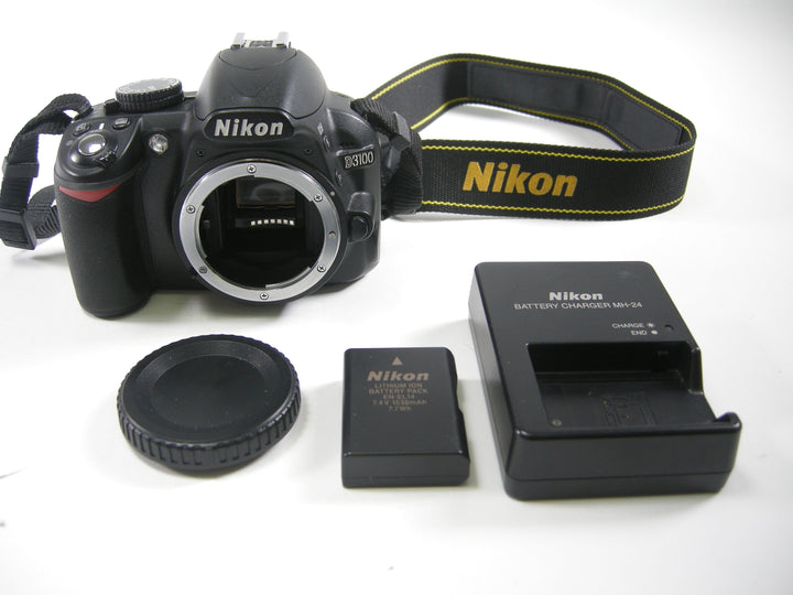 Nikon D3100 14.2mp Digital SLR Body Only Shutter Ct. 4,892 Digital Cameras - Digital SLR Cameras Nikon 3152076