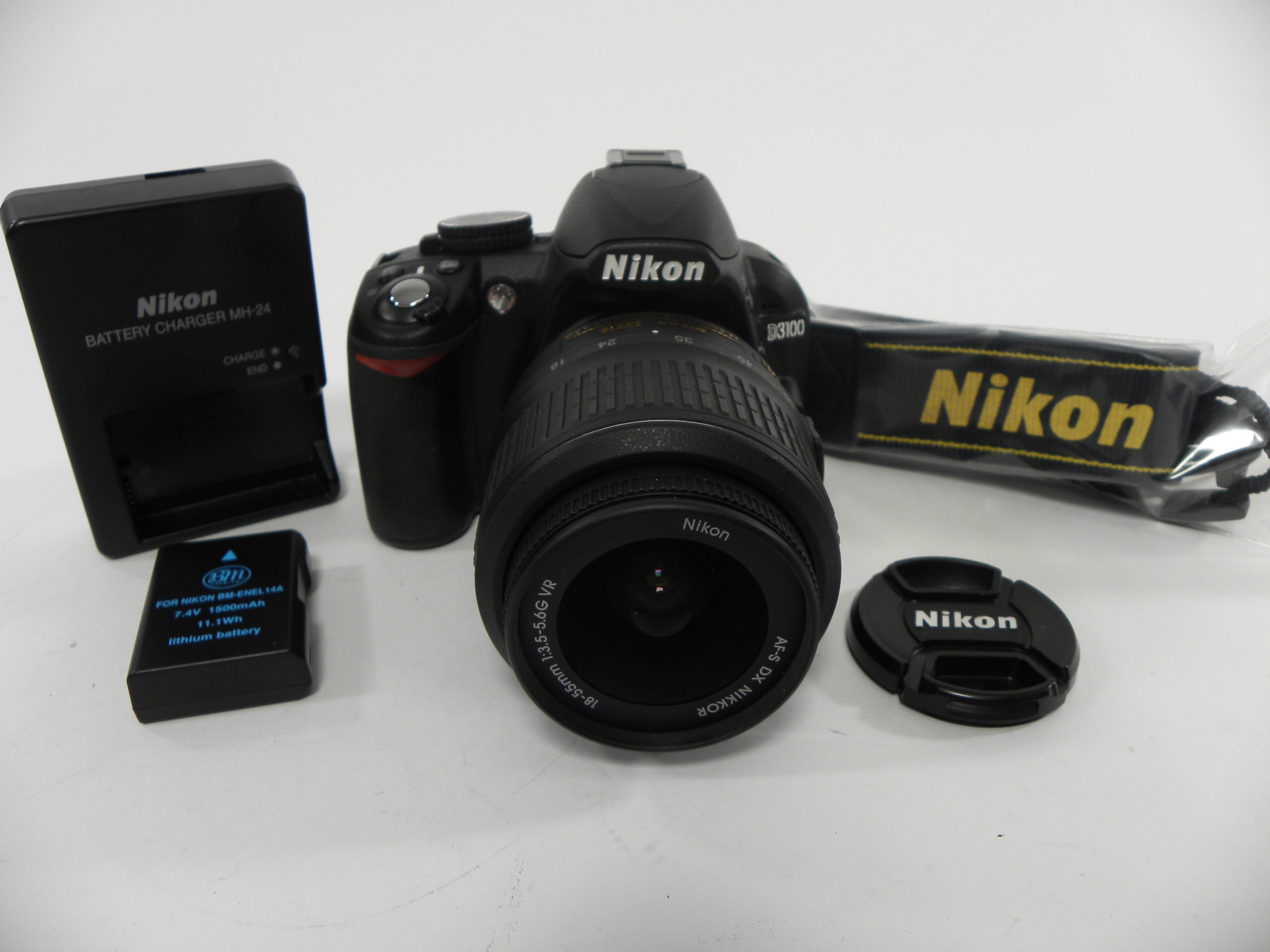 Nikon D3100 Camera AF-S Digital SLR DX 14.2MP with : com 18-55mm
