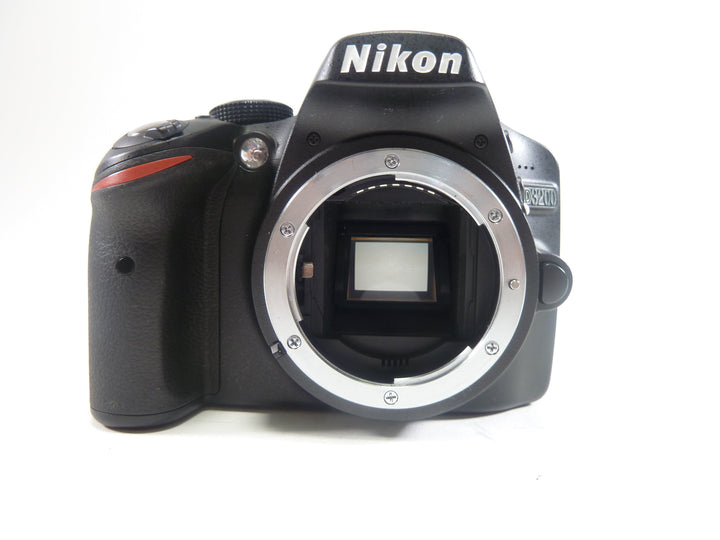 Nikon D3200 w/ 18-55mm f/3.5-5.6 Lens Digital Cameras - Digital SLR Cameras Nikon 8379540