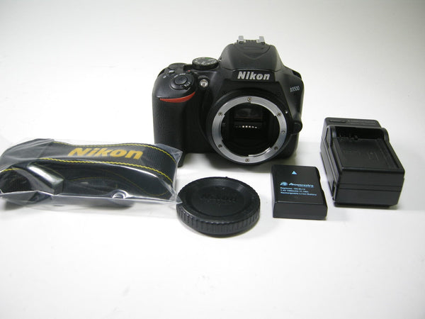 Nikon D3500 24.2mp Digital SLR Body Only Shutter Ct. 5,445 Digital Cameras - Digital SLR Cameras Nikon 3438306
