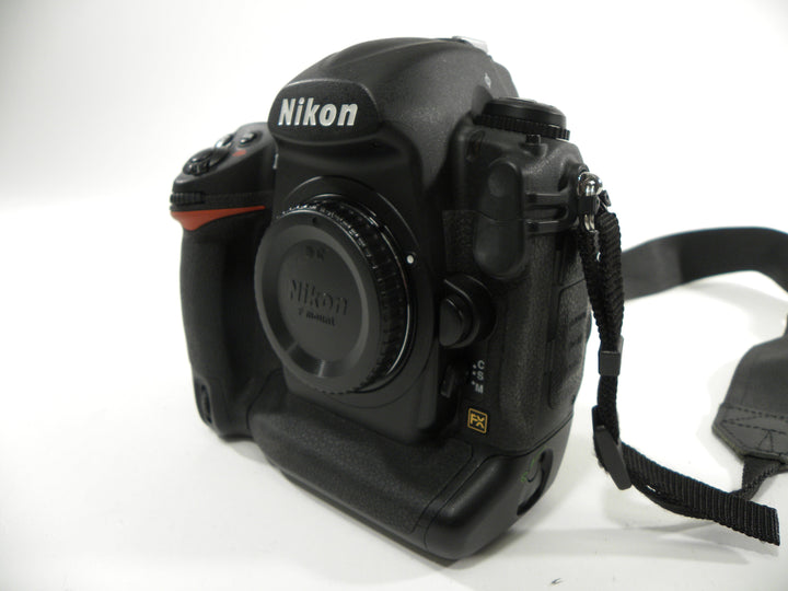 Nikon D3X 24.5 Digital SLR Body Only Shutter Ct. 9,197 Digital Cameras - Digital SLR Cameras Nikon 5035383