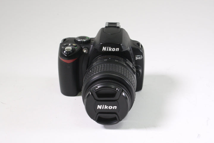 Nikon D40 w/DX 18-55mm F3.5-5.6 G II - Shutter Count 4802 Digital Cameras - Digital SLR Cameras Nikon 3727800