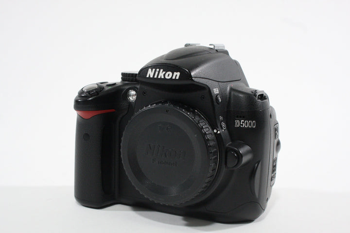 Nikon D5000 Body Shutter Count 12752 Digital Cameras - Digital SLR Cameras Nikon 3388113