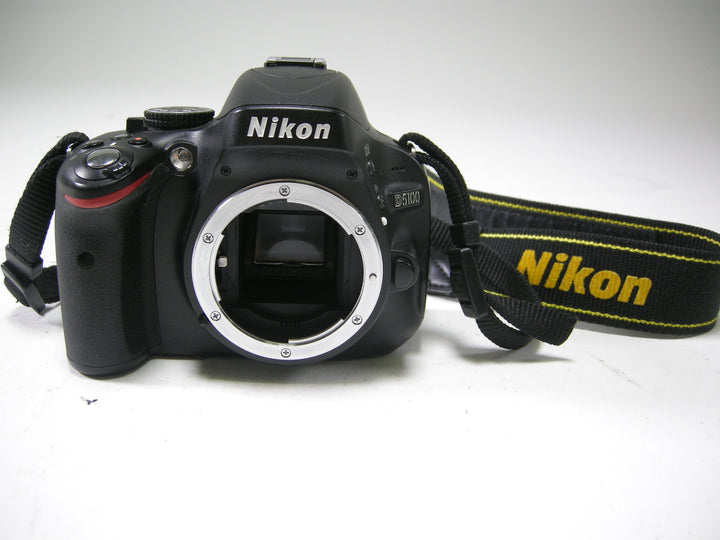 Nikon D5100 16.2mp Digital SLR Body only Shutter Ct. 17,354 Digital Cameras - Digital SLR Cameras Nikon 3740501