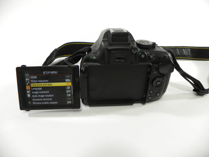 Nikon D5200 24.1mp Digital SLR w/AF-P 18-55 Shutter Ct. 22,694 Digital Cameras - Digital SLR Cameras Nikon 8202632