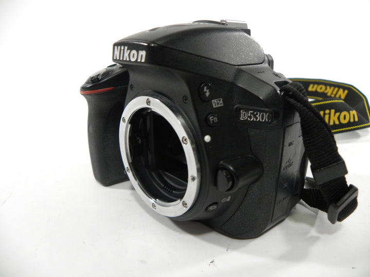 Nikon D5300 24.2mp Digital SLR Body Only Shutter Ct. 21,703 Digital Cameras - Digital SLR Cameras Nikon 2359610