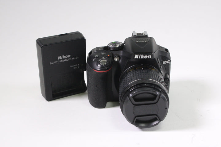 Nikon D5300 DSLR with 18-55mm DX VR Lens - shutter count 12921 Digital Cameras - Digital SLR Cameras Nikon 2614739