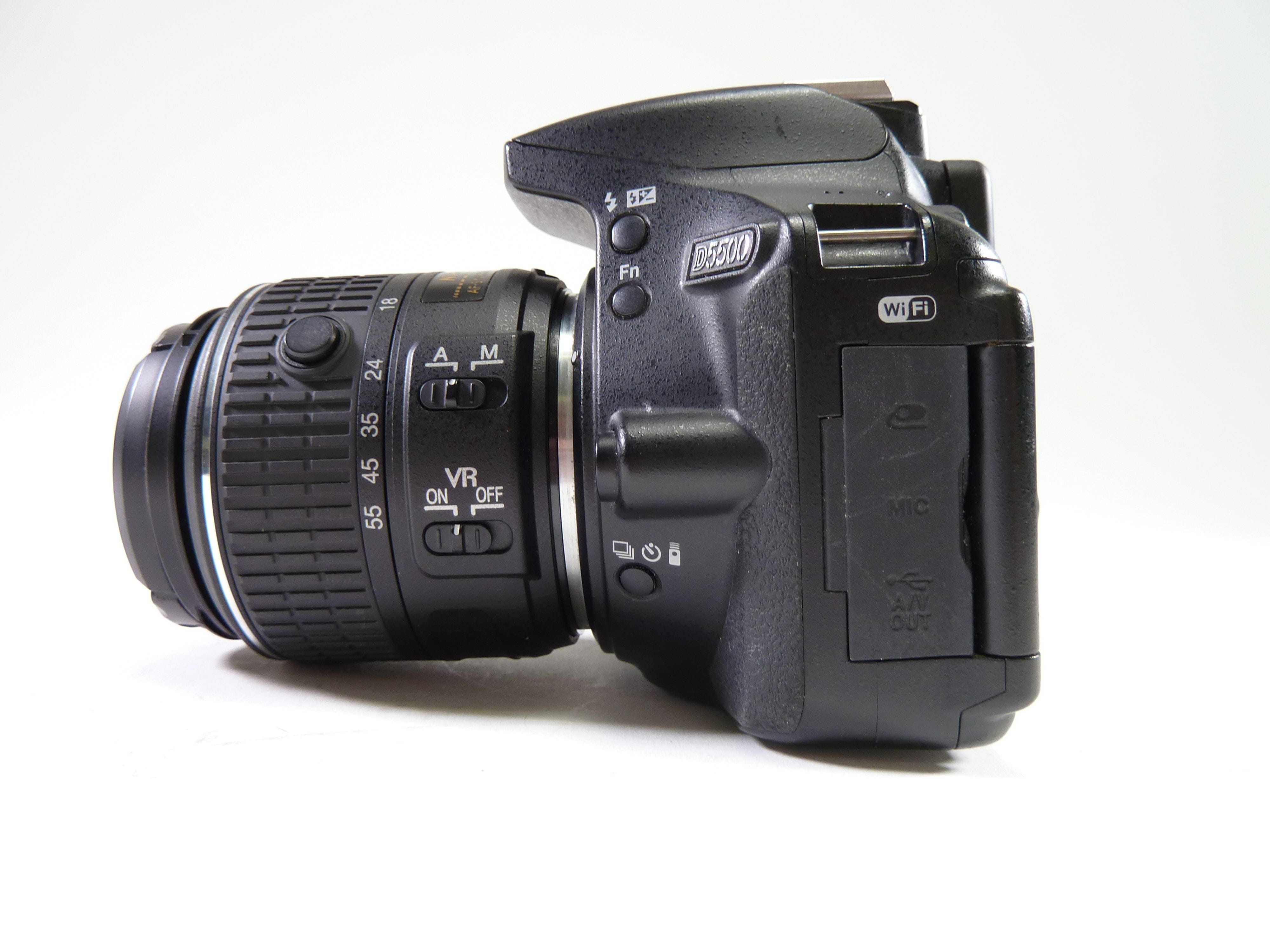 新販売 B#7834 Nikon D5500 18-55 VRII レンズキット 【公式通販】