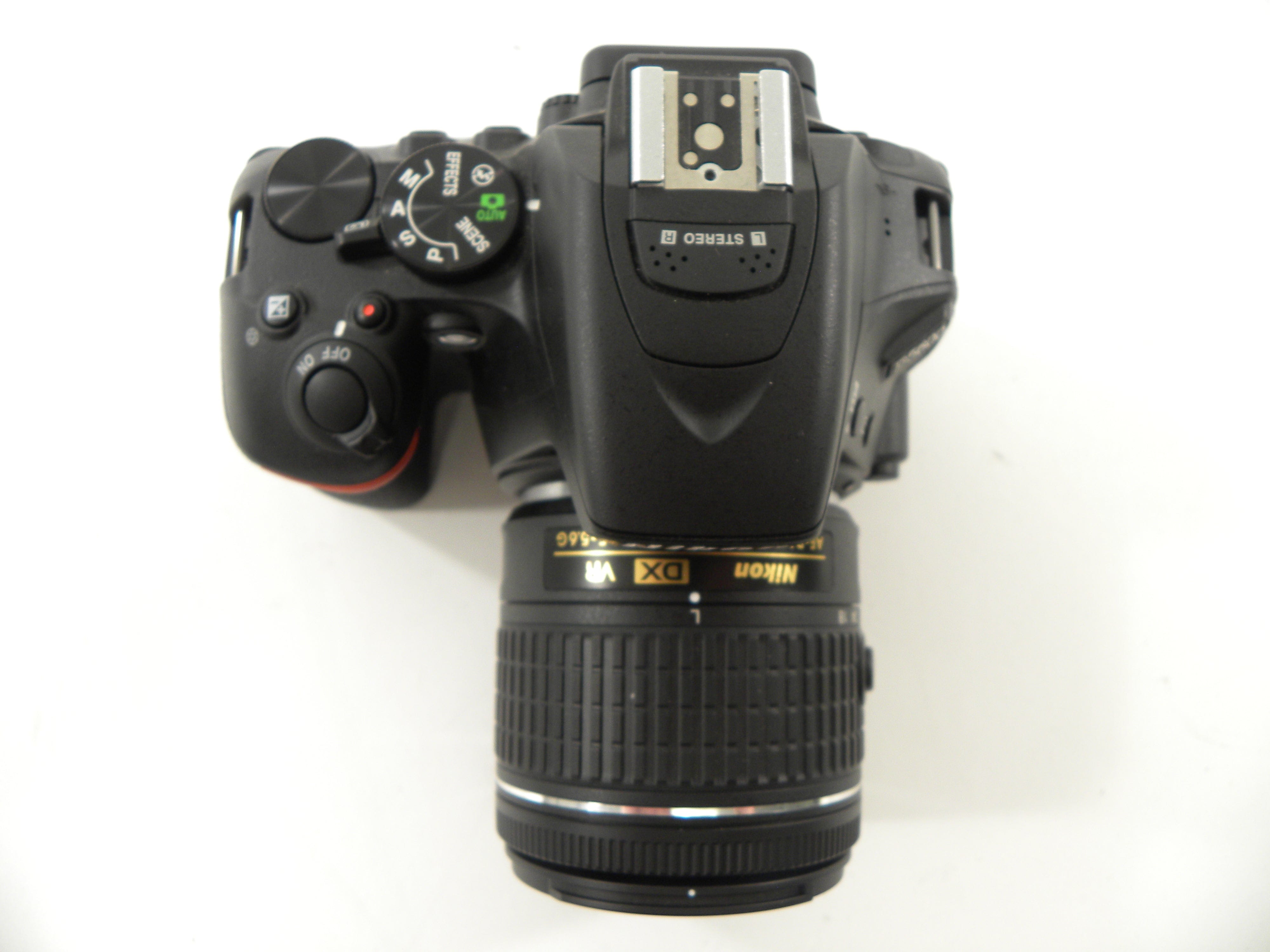 Nikon D5600 24.1mp Digital SLR w/AF-P Nikkor 18-55 Shutter ct. 793