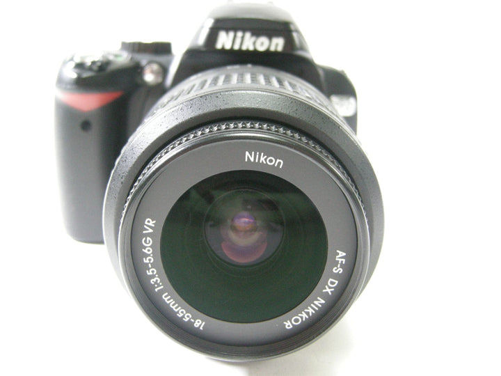 Nikon D60 10.2mp Digital SLR w/AF-S Nikkor DX VR 18-55 f3.5-5.6G Digital Cameras - Digital SLR Cameras Nikon 3493821