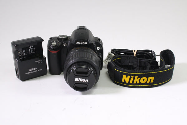 Nikon D60 w/18-55mm DX VR Lens - Shutter Count 3448 Digital Cameras - Digital SLR Cameras Nikon 3175453