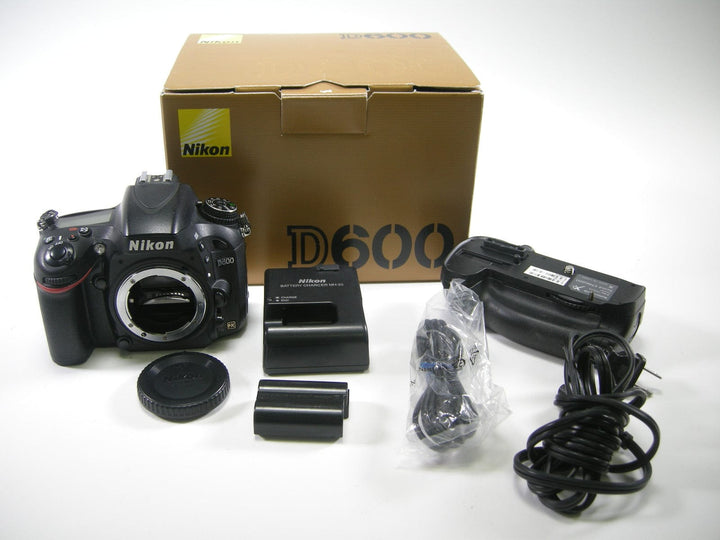 Nikon D600 24.3mp Digital SLR Body Only SC# 77,756 Digital Cameras - Digital SLR Cameras Nikon 3023407