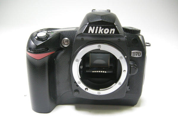 Nikon D70 6.1mp Digital SLR Body Only for (Parts or Repair) Digital Cameras - Digital SLR Cameras Nikon 120220231