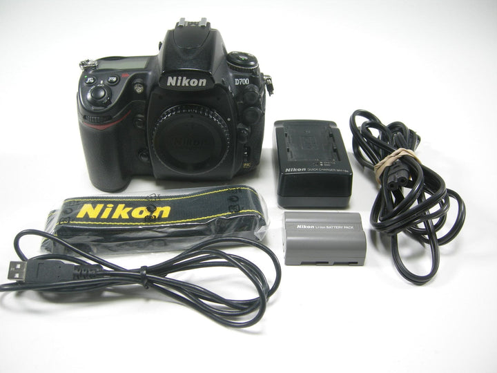 Nikon D700 12.1mp Digital SLR Body Only S/C 68,350 Digital Cameras - Digital SLR Cameras Nikon 2137155