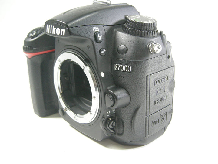 Nikon D7000 16.2mp Digital SLR body only S/C 14,832 Digital Cameras - Digital SLR Cameras Nikon 3061620