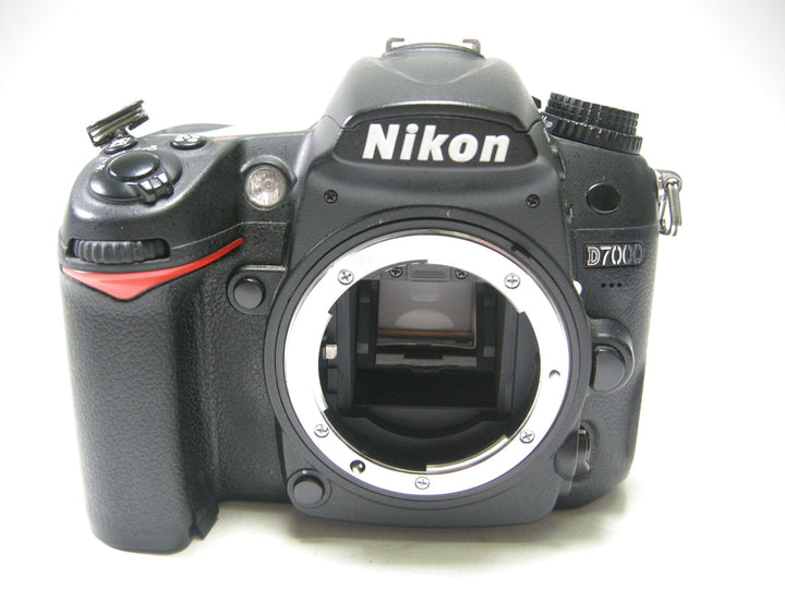 Nikon D7000 16.2mp Digital SLR Body only Shutter Ct. 20,133 Digital Cameras - Digital SLR Cameras Nikon 3215434