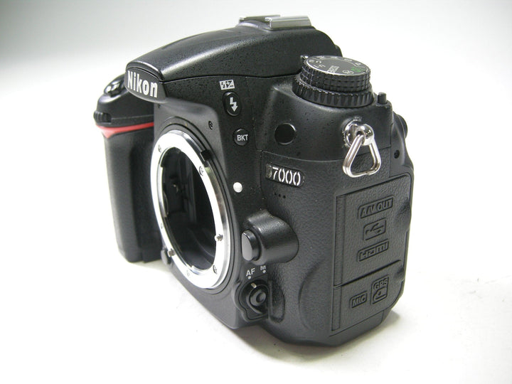 Nikon D7000 16.2mp Digital SLR Body only Shutter Ct. 20,133 Digital Cameras - Digital SLR Cameras Nikon 3215434