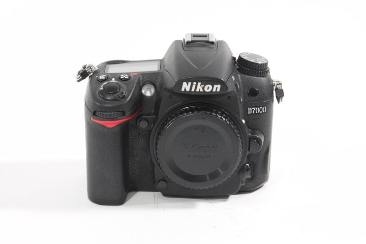 Nikon D7000 Body Only - Shutter Count 6464 Digital Cameras - Digital SLR Cameras Nikon 3294846