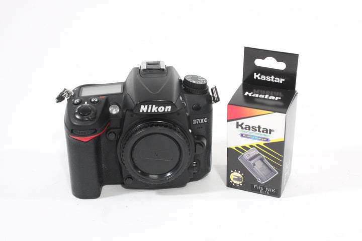 Nikon D7000 Body Only - Shutter Count 7836 Digital Cameras - Digital SLR Cameras Nikon 3334357