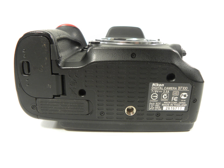 Nikon D7100 24.1mp Digital SLR Body Only Shutter Ct. 8,296 Digital Cameras - Digital SLR Cameras Nikon 2616711
