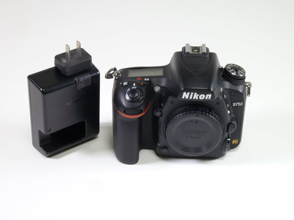 Nikon D750 Body Only - Shutter Count 17983 Digital Cameras - Digital SLR Cameras Nikon 3086184