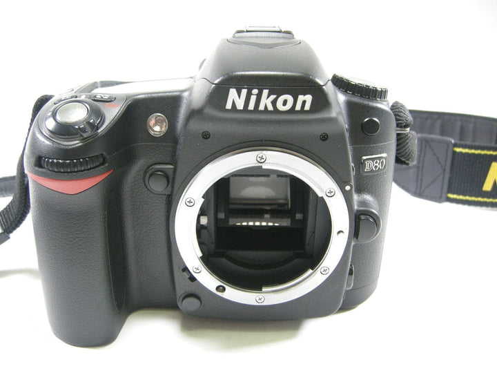 Nikon D80 10.2mp Digital SLR Body Only Shutter Ct. 8,240 Digital Cameras - Digital SLR Cameras Nikon 3287146