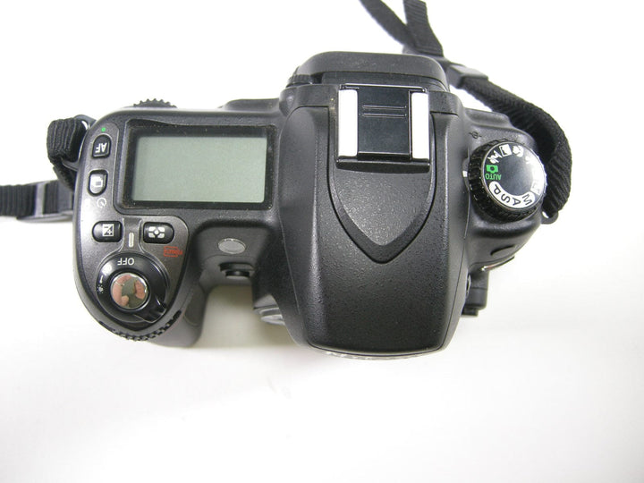 Nikon D80 10.2mp Digital SLR Body Only Shutter Ct. 8,240 Digital Cameras - Digital SLR Cameras Nikon 3287146
