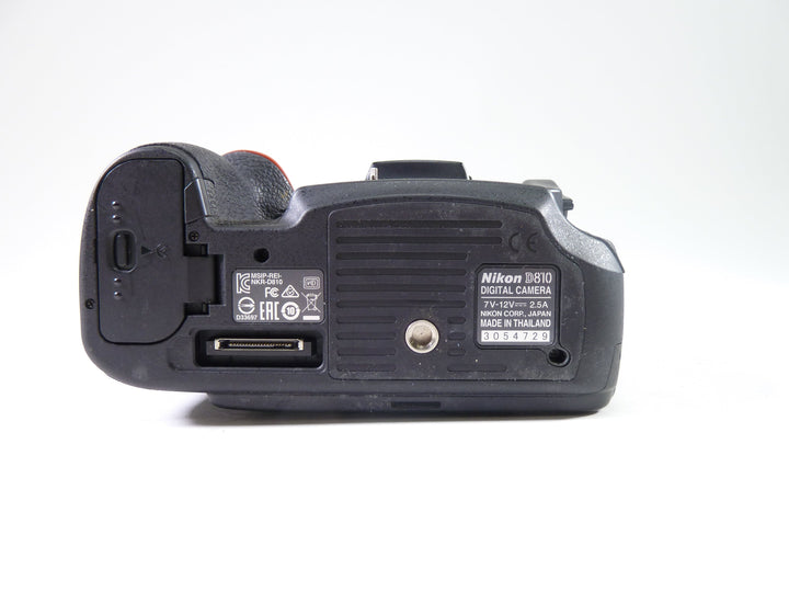 Nikon D810 - Parts or Repair Only Digital Cameras - Digital SLR Cameras Nikon 3054729