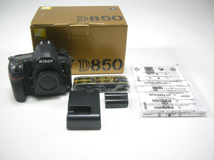 Nikon D850 45.7mp Digital SLR Camera Body Only S/C 190,522 Digital Cameras - Digital SLR Cameras Nikon 3052486