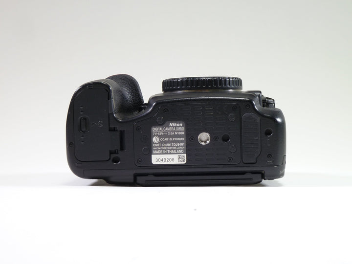 Nikon D850 Body Only - Shutter Count 111422 Digital Cameras - Digital SLR Cameras Nikon 3040208