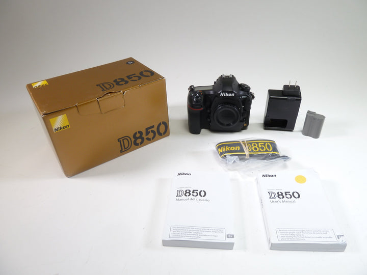 Nikon D850 Body Shutter Count 37216 Digital Cameras - Digital SLR Cameras Nikon 3018021