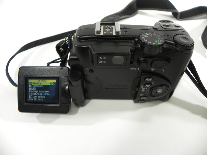 Nikon E5400 5.0mp Digital Camera Digital Cameras - Digital Point and Shoot Cameras Nikon 3015287