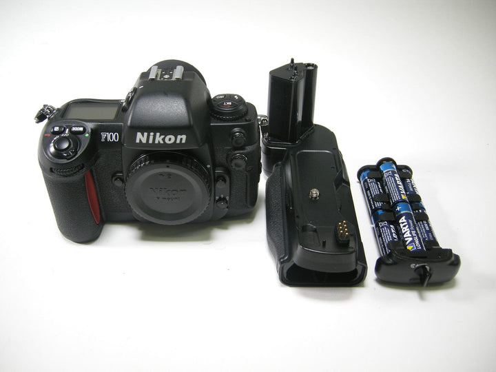 Nikon F 100 35mm SLR Camera Body Only 35mm Film Cameras - 35mm SLR Cameras Nikon 217324